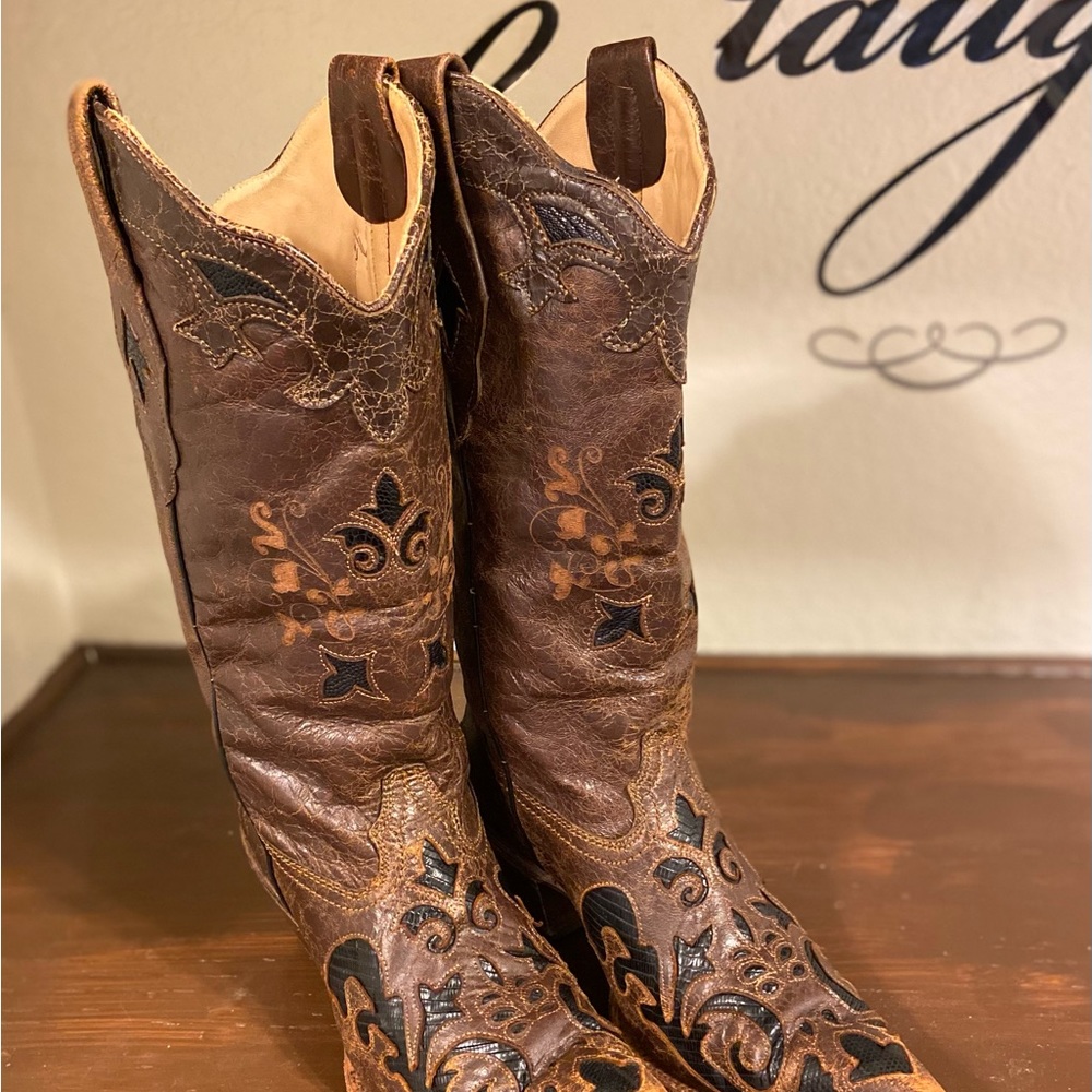 Corral Western Boots.  Beautiful black cutouts. - Picture 9 of 13